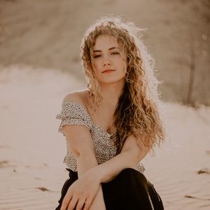 Meet Your Posher, Brittany!